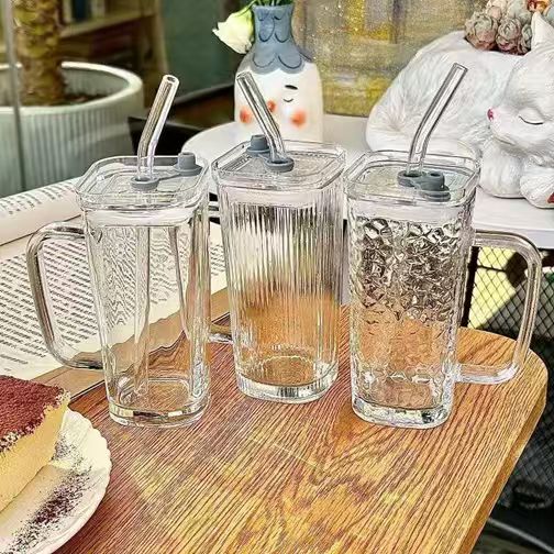 Transparent borosilicate glass