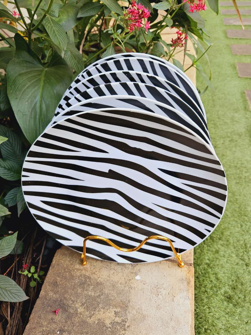 Zebra plates print