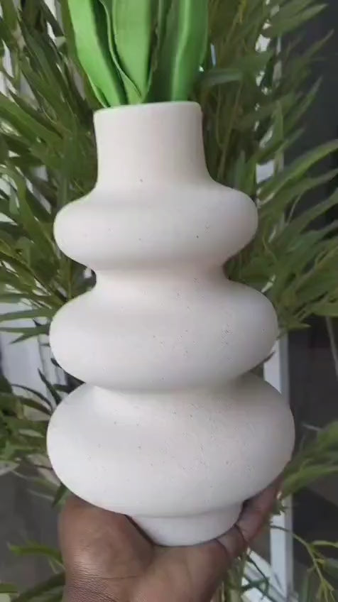 Modern Minimalist Spiral Shaped Home Decorative Flower Vase