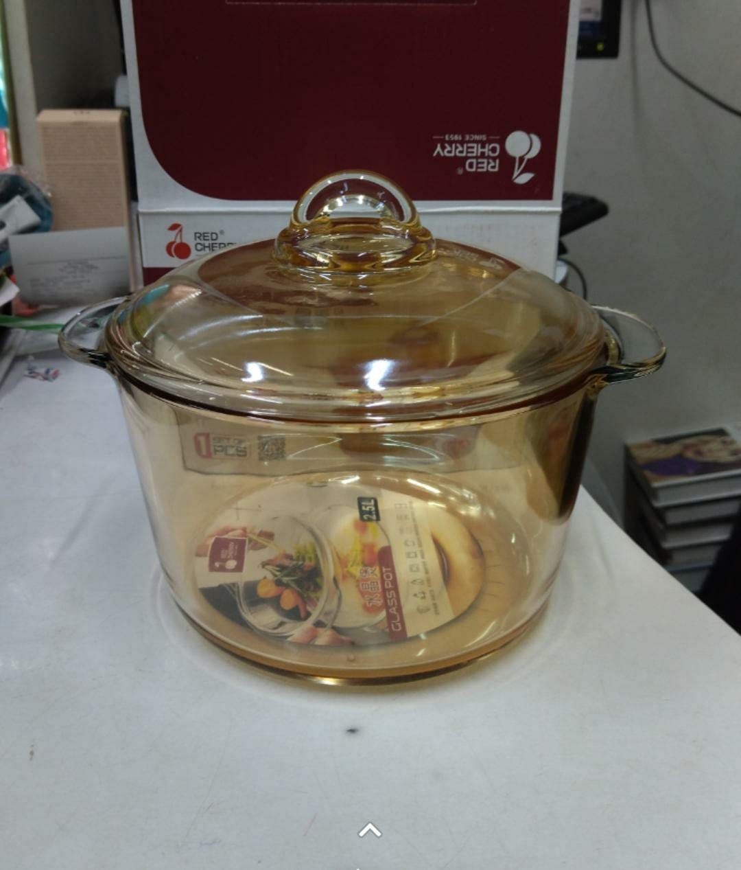 Serving glass  pot