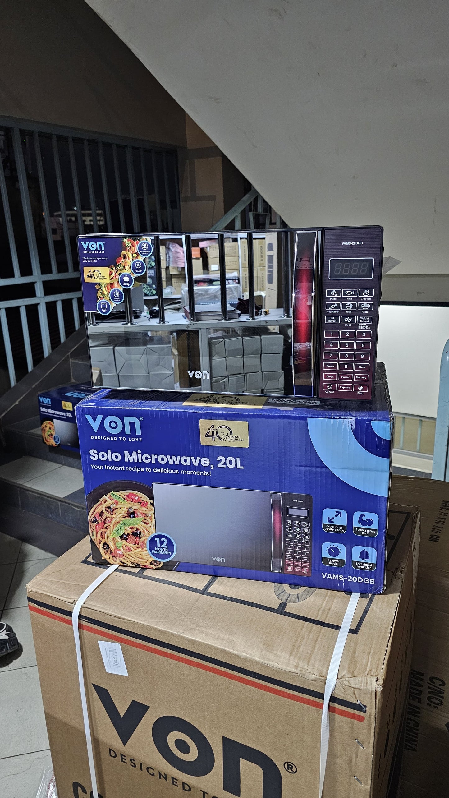 Von VAMS-20DGB 20L Microwave Oven Solo - Black