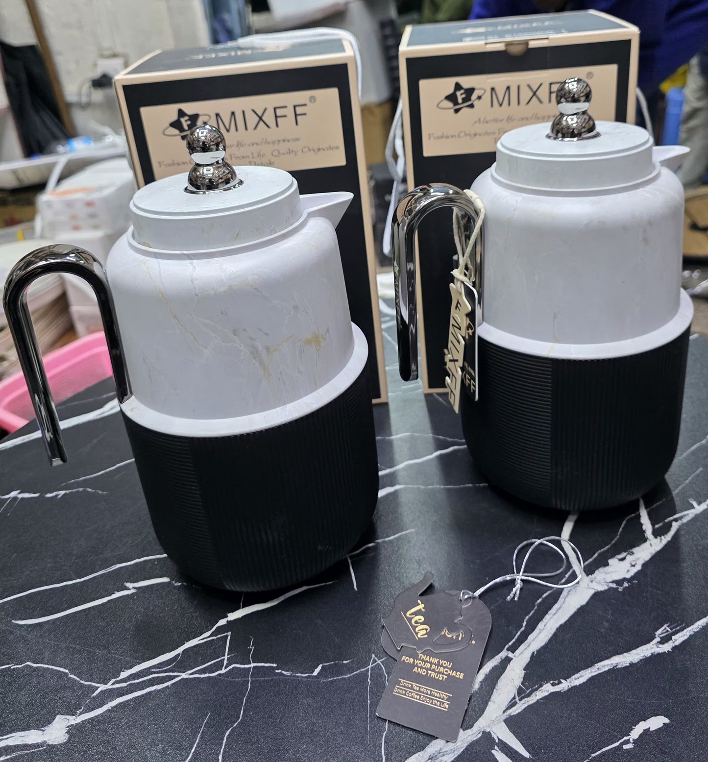 FEENIK Vaccum Flask.