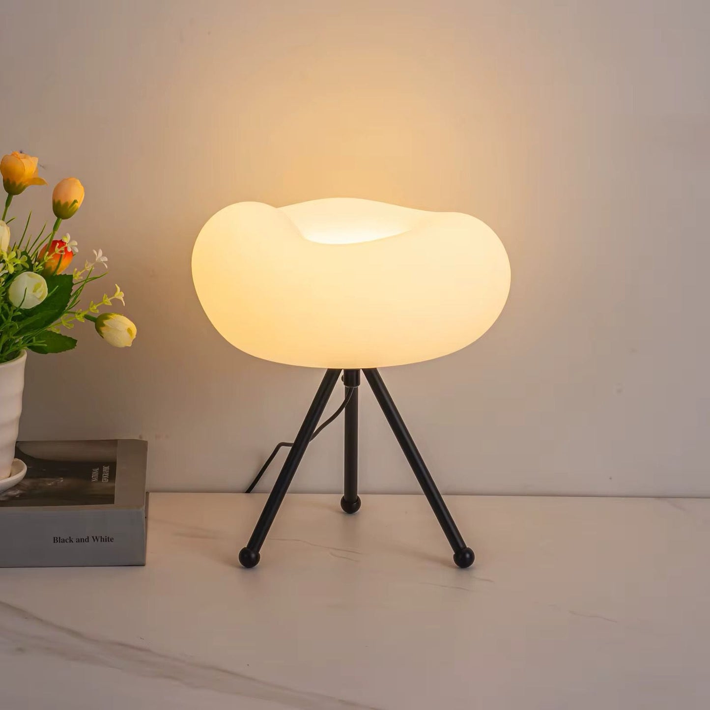 Creative Luxury Tripod Cloud Lamp