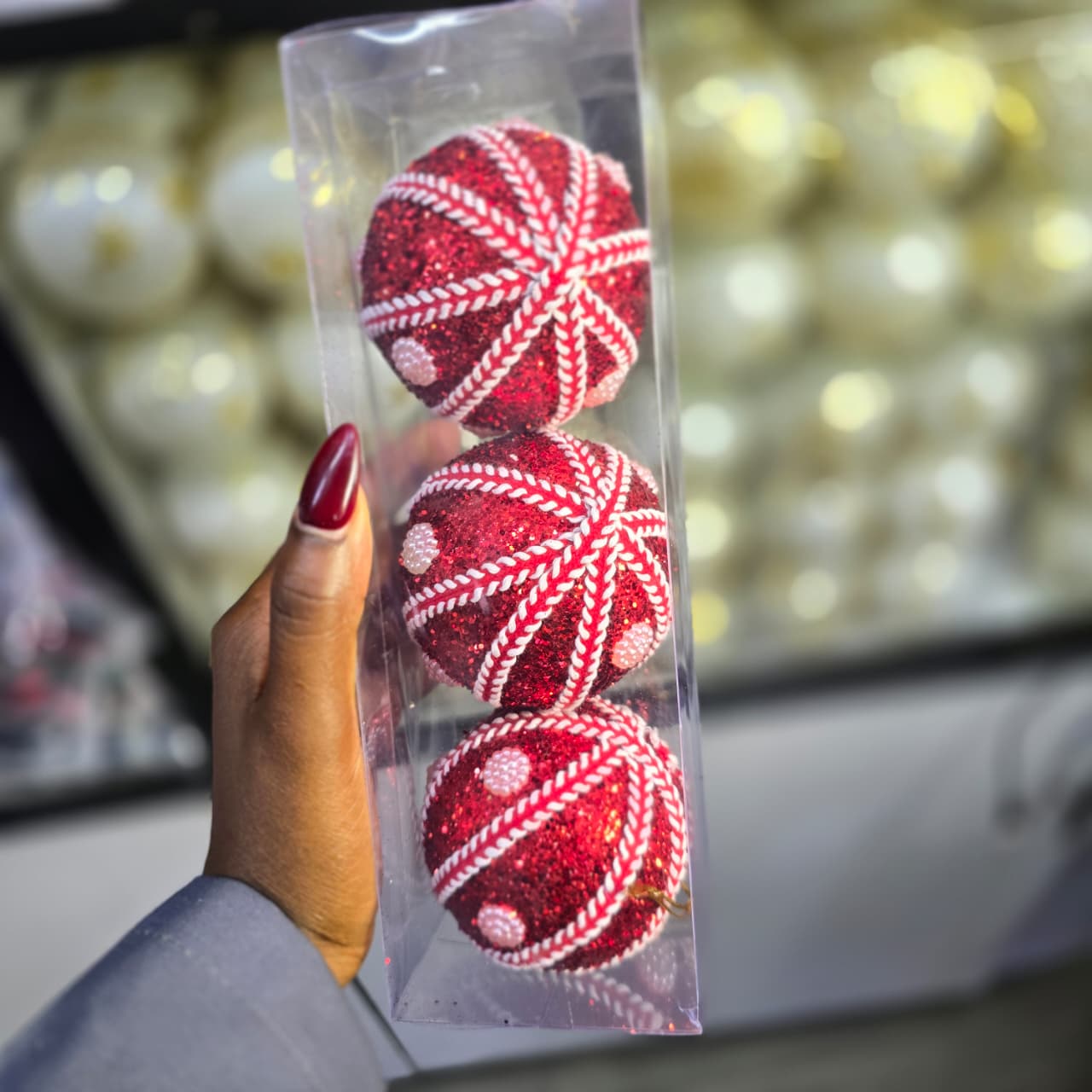 Red Wooven 3pc Set Christmas  Ball
