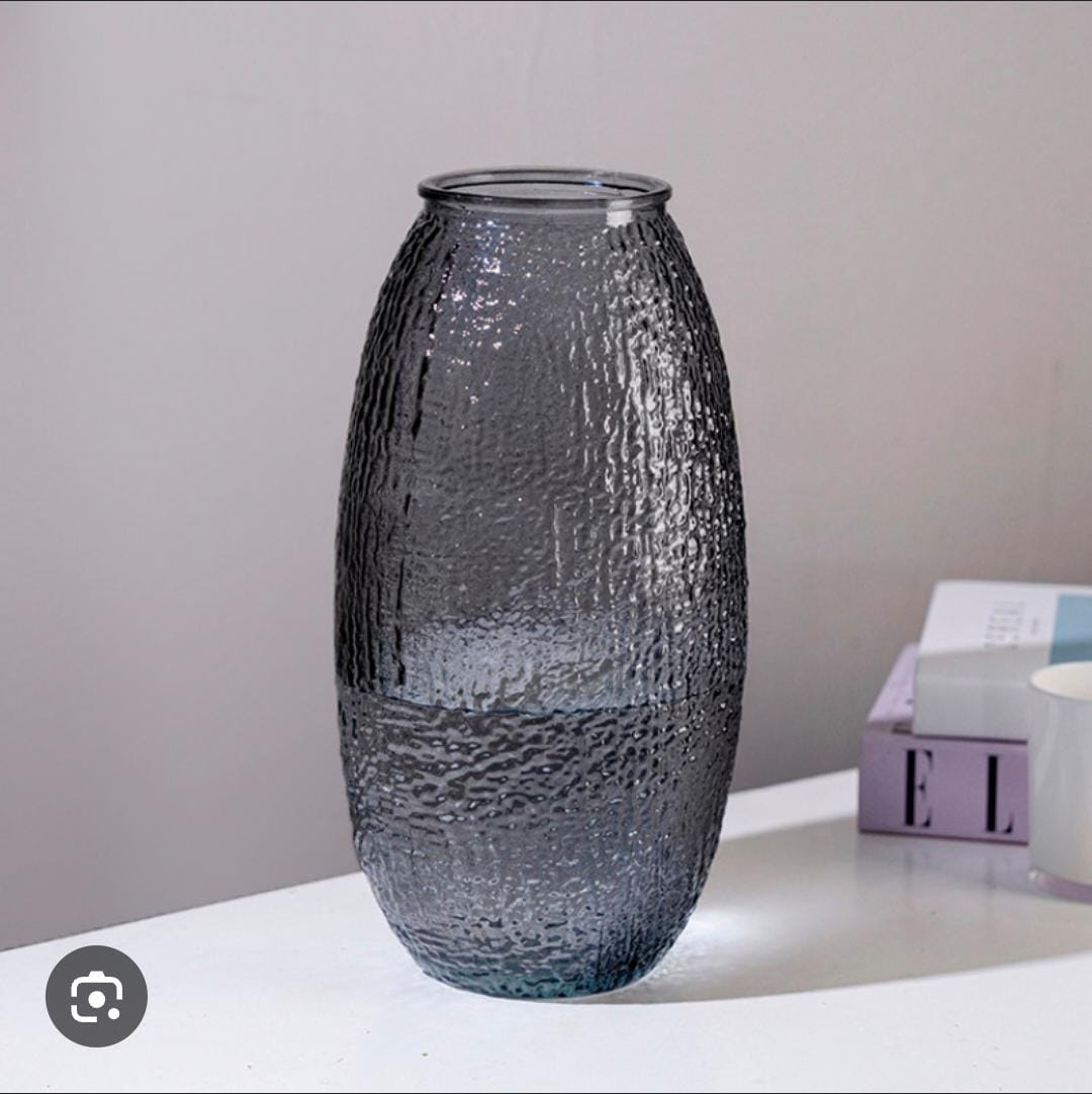 Oval glass flower vase