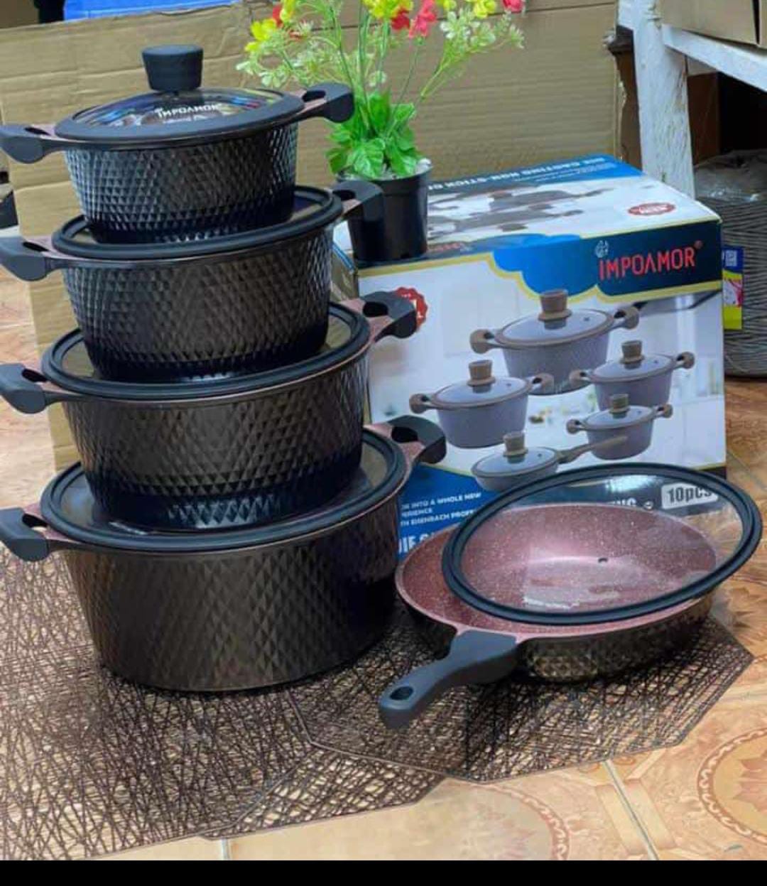 10 pc Die cast cook ware set