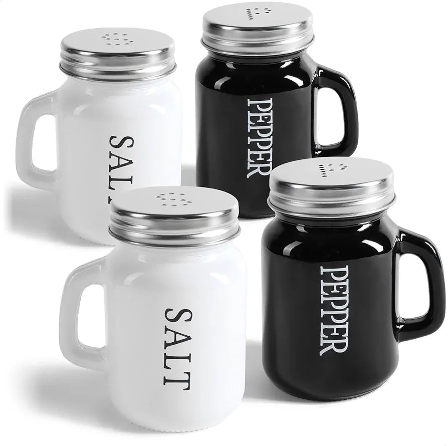 Farmhouse salt and pepper shaker set