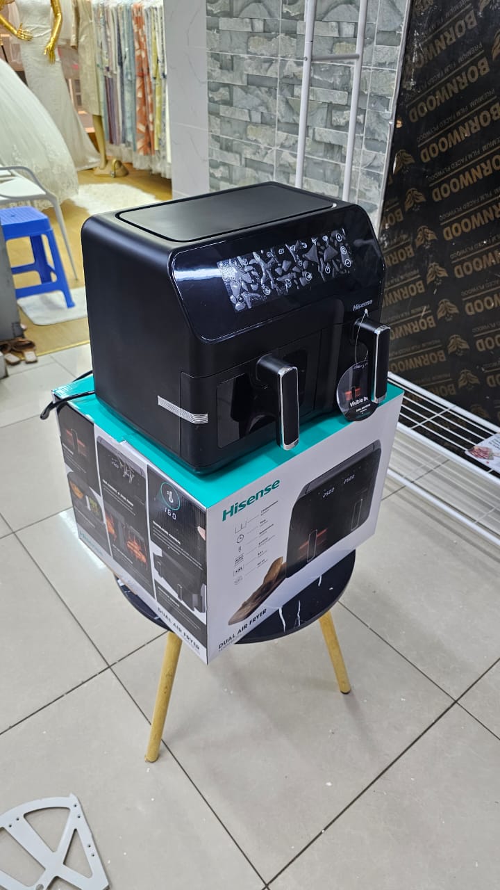 Hisense 8.6L Dual Airfryer H09AFBK2S5 with dual baskets, rapid air circulation, and a digital touchscreen for quick, oil-free, and versatile cooking.