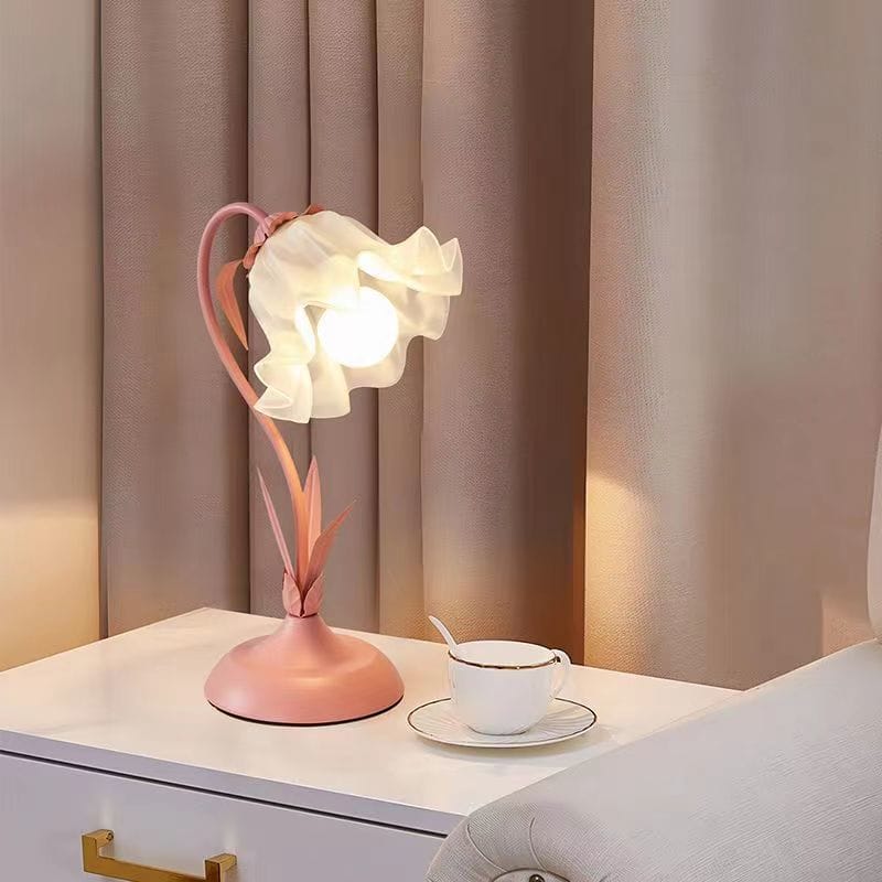 Floral Lily Table Lamp
