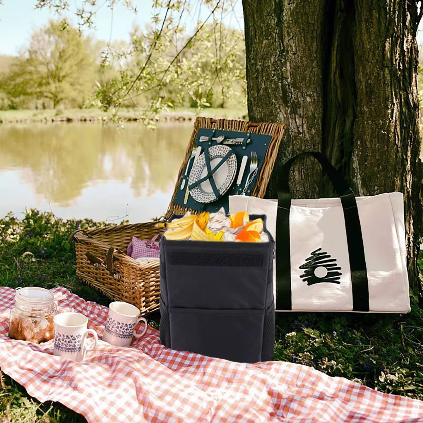 Foldable Leakproof Car Trash Can / Car Organizer