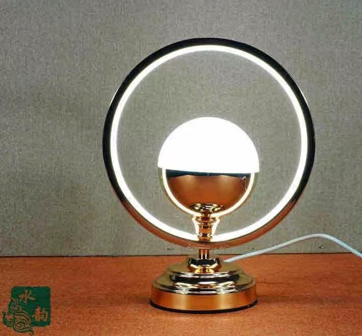 Modern minimalist luxury table lamp