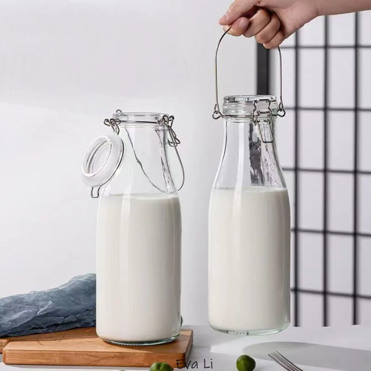 Glass bottles swing-top clip-lock lid with a silicone seal for airtight storage.