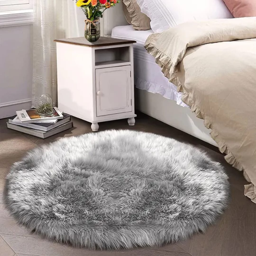Fluffy shaggy bedside carpet