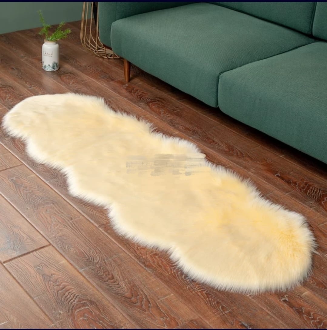 Fluffy bedside mat
