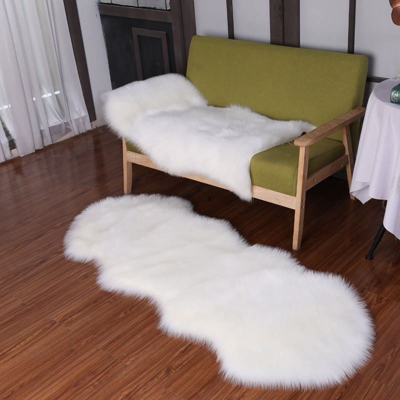 Fluffy bedside mat