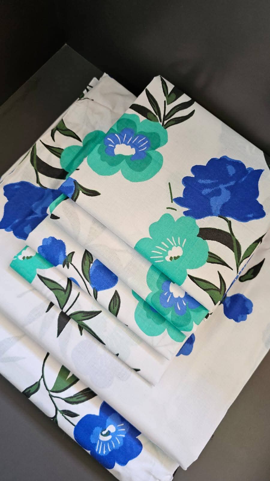 6pcs both printed bedsheets, two flat sheet and four pillowcases size 7*8