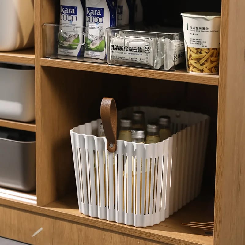 Medium plastic basket