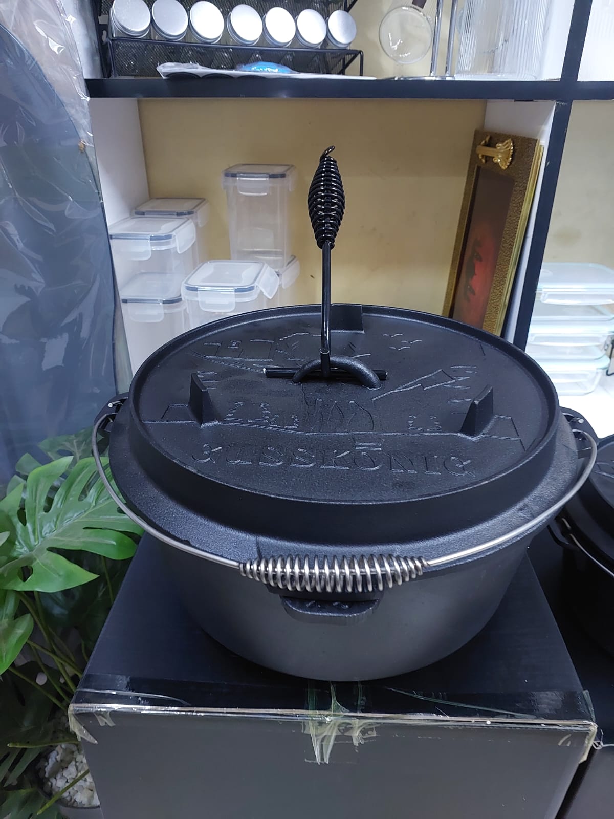 12ltrs Preseasoned Dutch oven