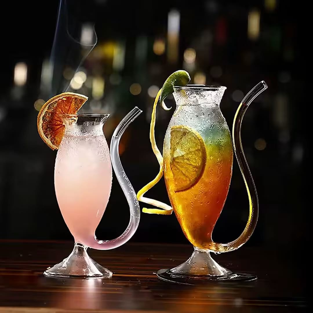 Curvy wine 🍷 glasses