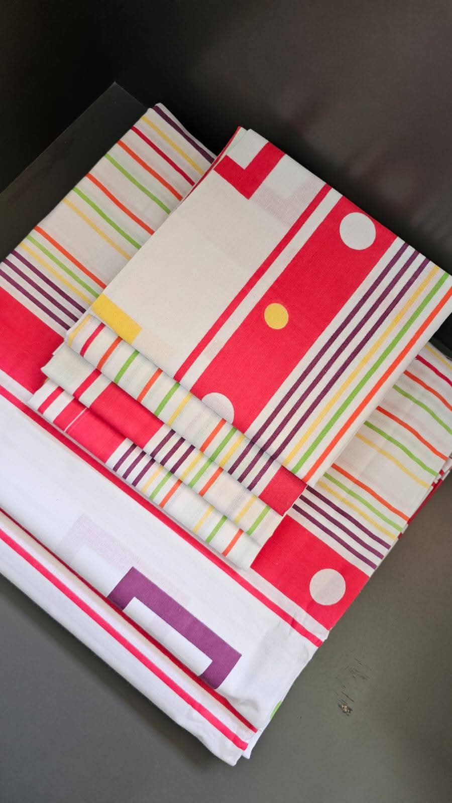 6pcs both printed bedsheets, two flat sheet and four pillowcases size 7*8