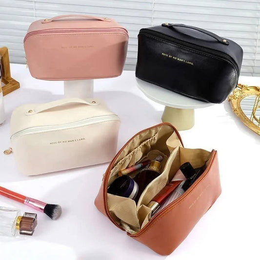 Retro Make up / cosmetic travel bag