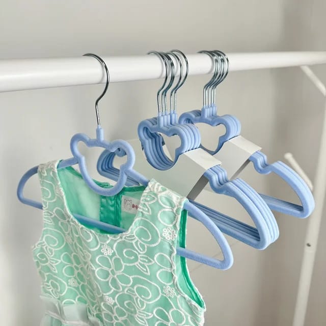 5 pcs Ultra-thin Bear Shape Non Slip Velvet Flocking clothes Hanger
