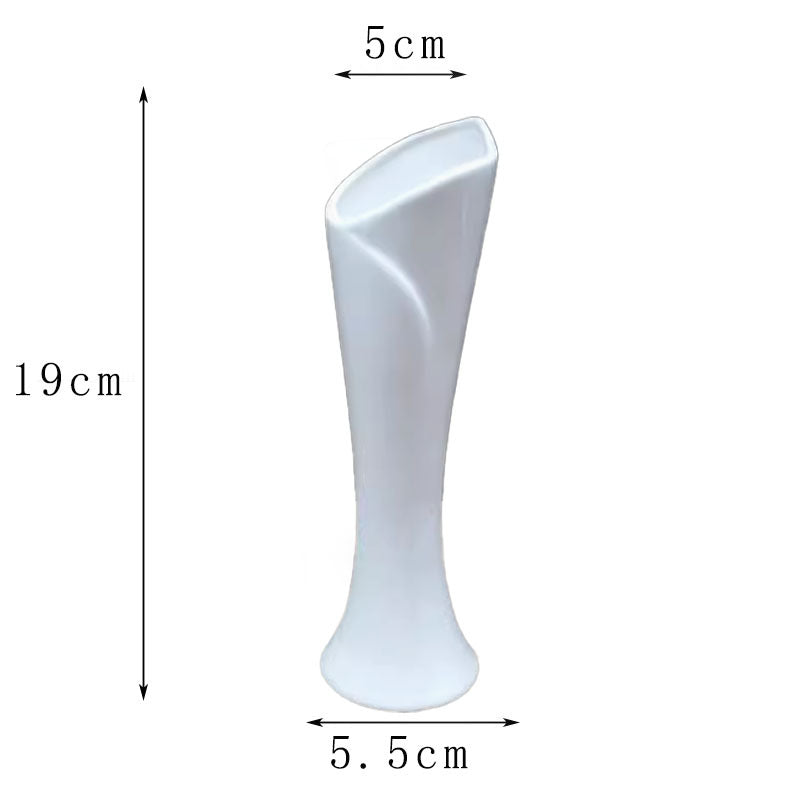 Ceramic leaf vase