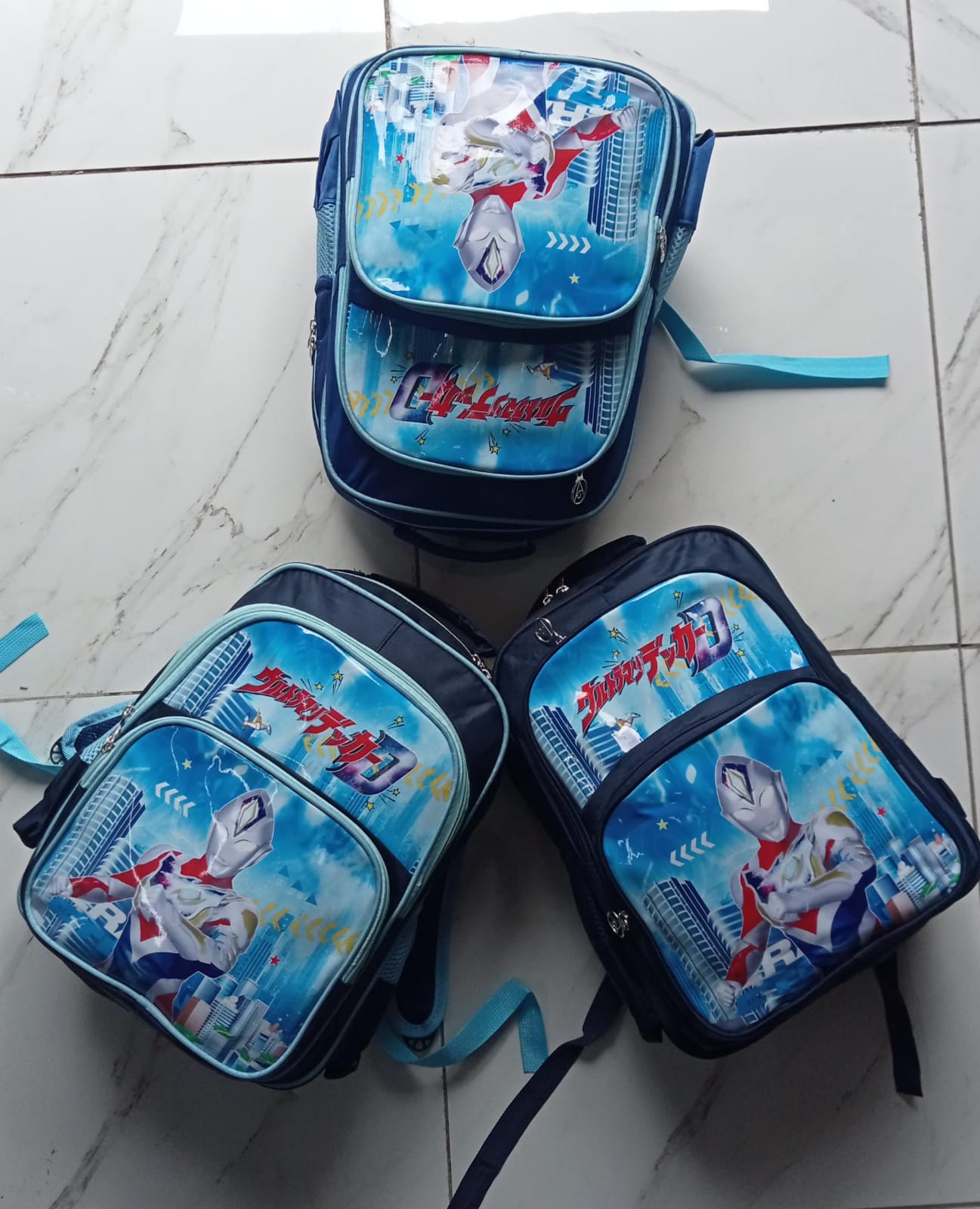 Cartoon themed kids back pack, Primary School Bag, Ideal for PP1-Grade 2, Boys & Girls Backpack/school bag  Kindergarten kids school Bag, Wear-resistant Square backpack Bag for Teenagers