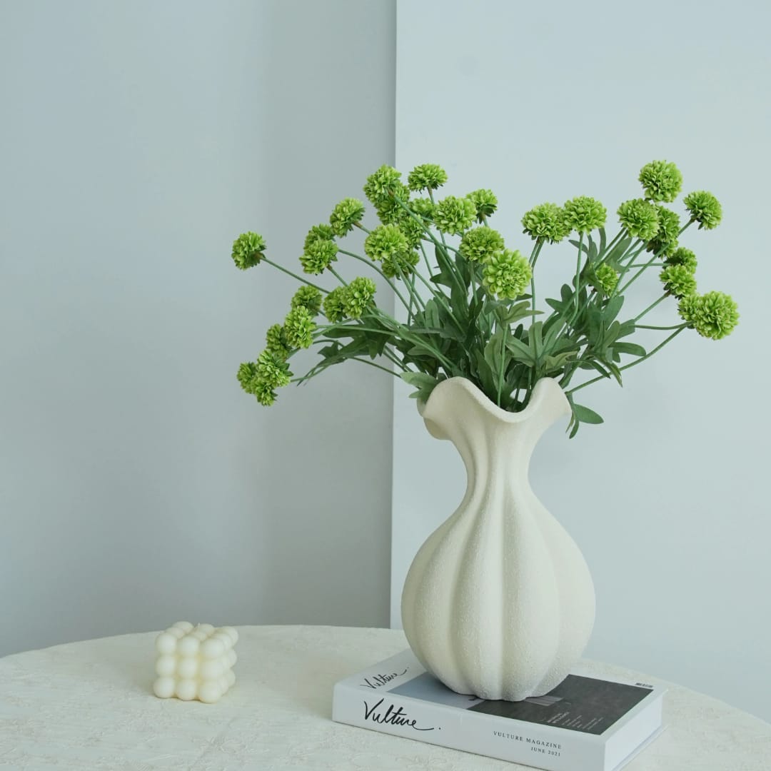 French High-End Retro Art Decoration White Petal Shaped Ceramic Vase