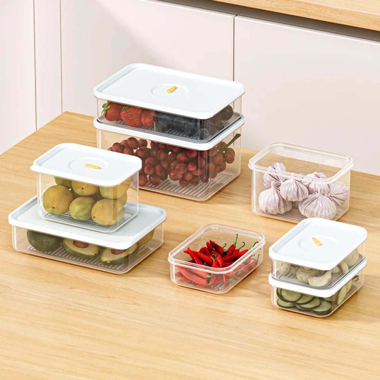 Set of 4pcs Transparent fridge organiser/food preservation containers.