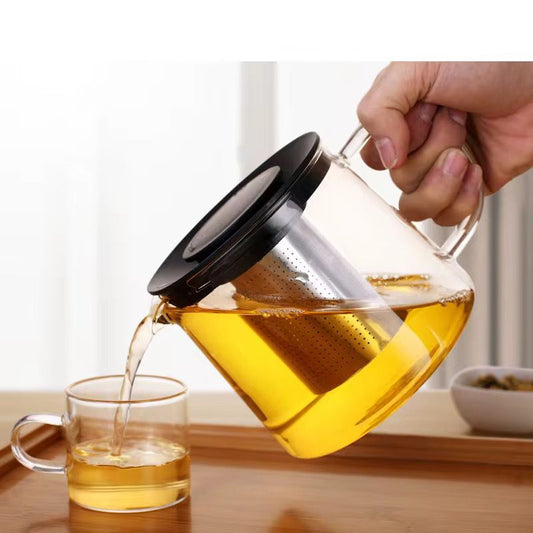 Glass teapot with infuser