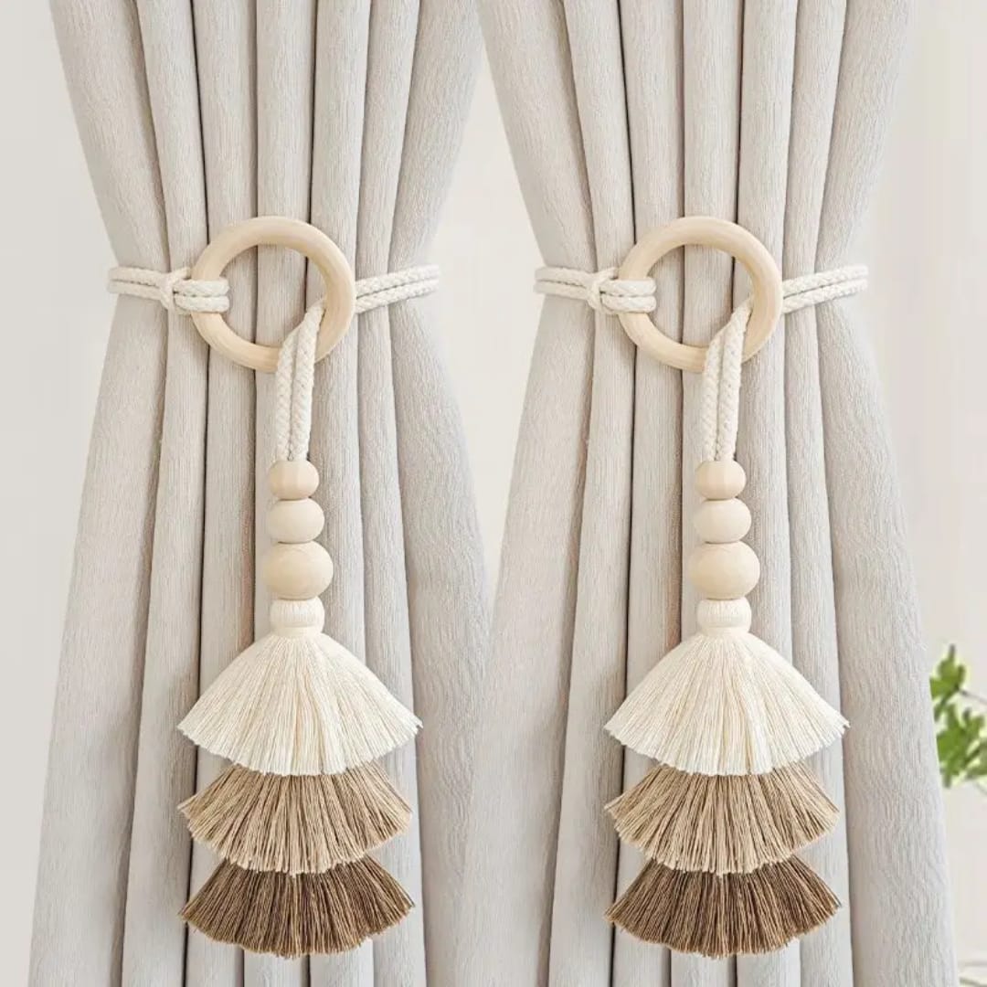 Decorative ring curtain tieback