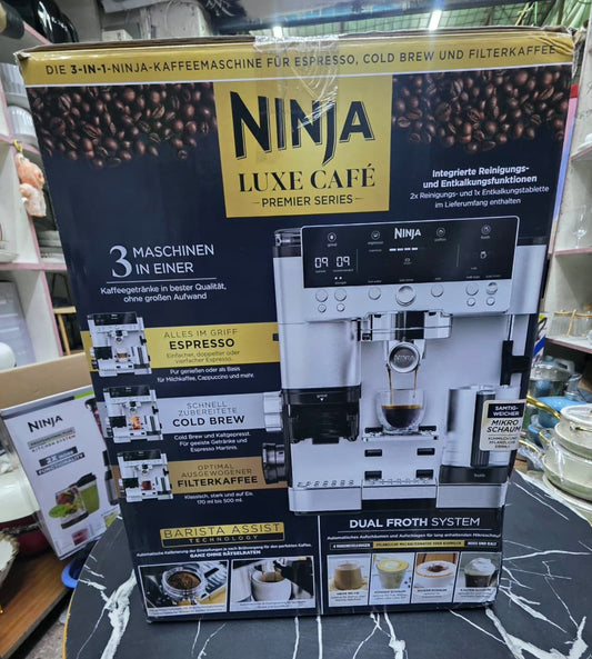 NINJA LUXE Café ES601
PREMIER SERIES
3-in-1 Espresso + Drip + Cold Brew