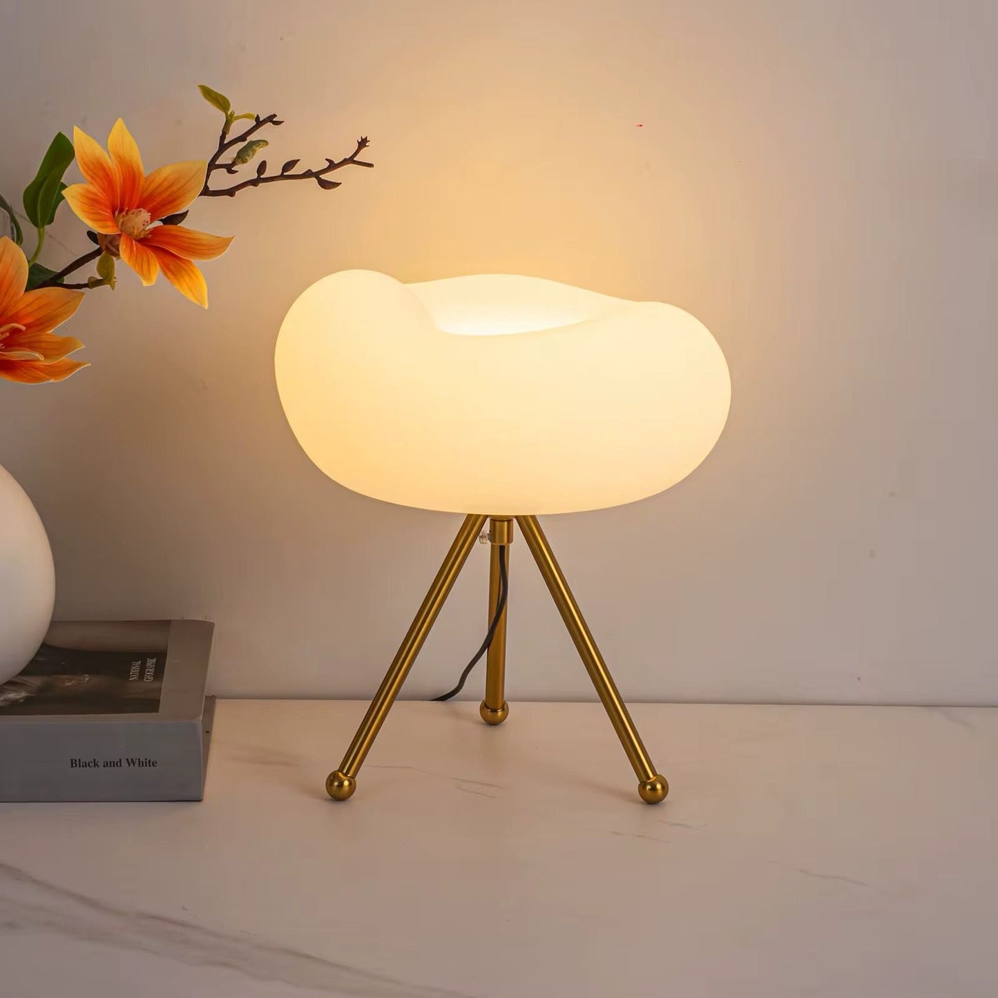 Creative Luxury Tripod Cloud Lamp