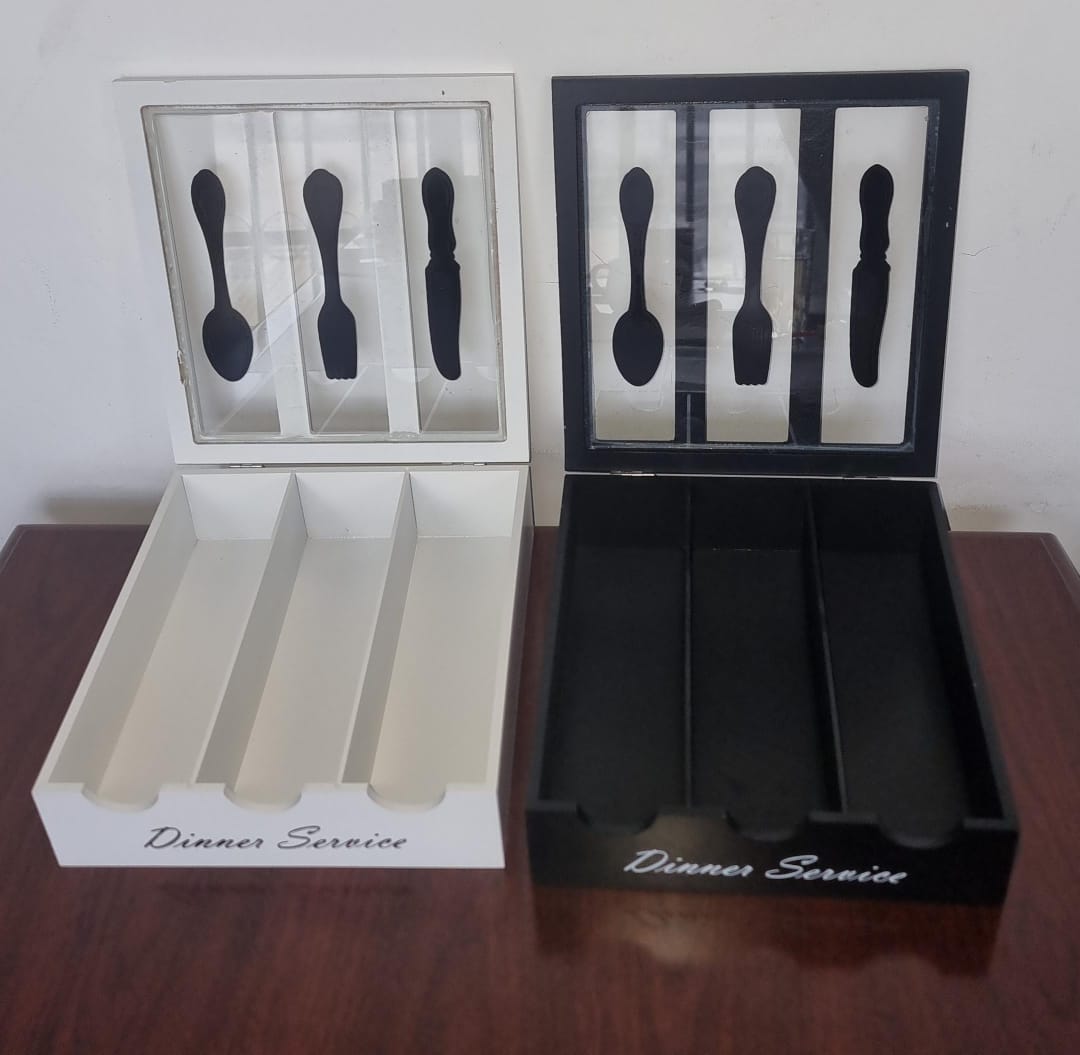 Dinner service 3 compartment cutlery box