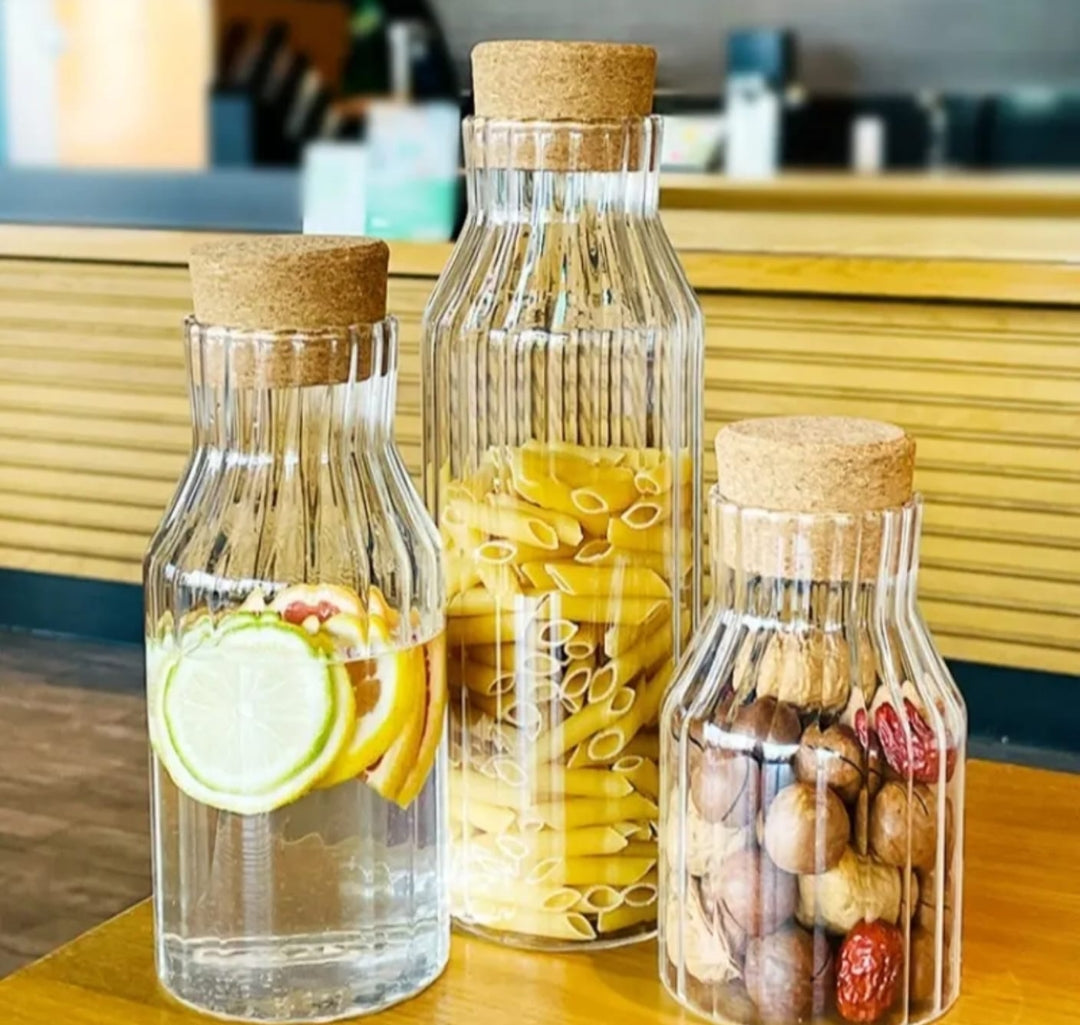 Multi-purpose Modern Household Borosilicate Glass Storage Jar with Acacia wooden cork Lid
Clear Ribbed glass Storage for Beverages/ water